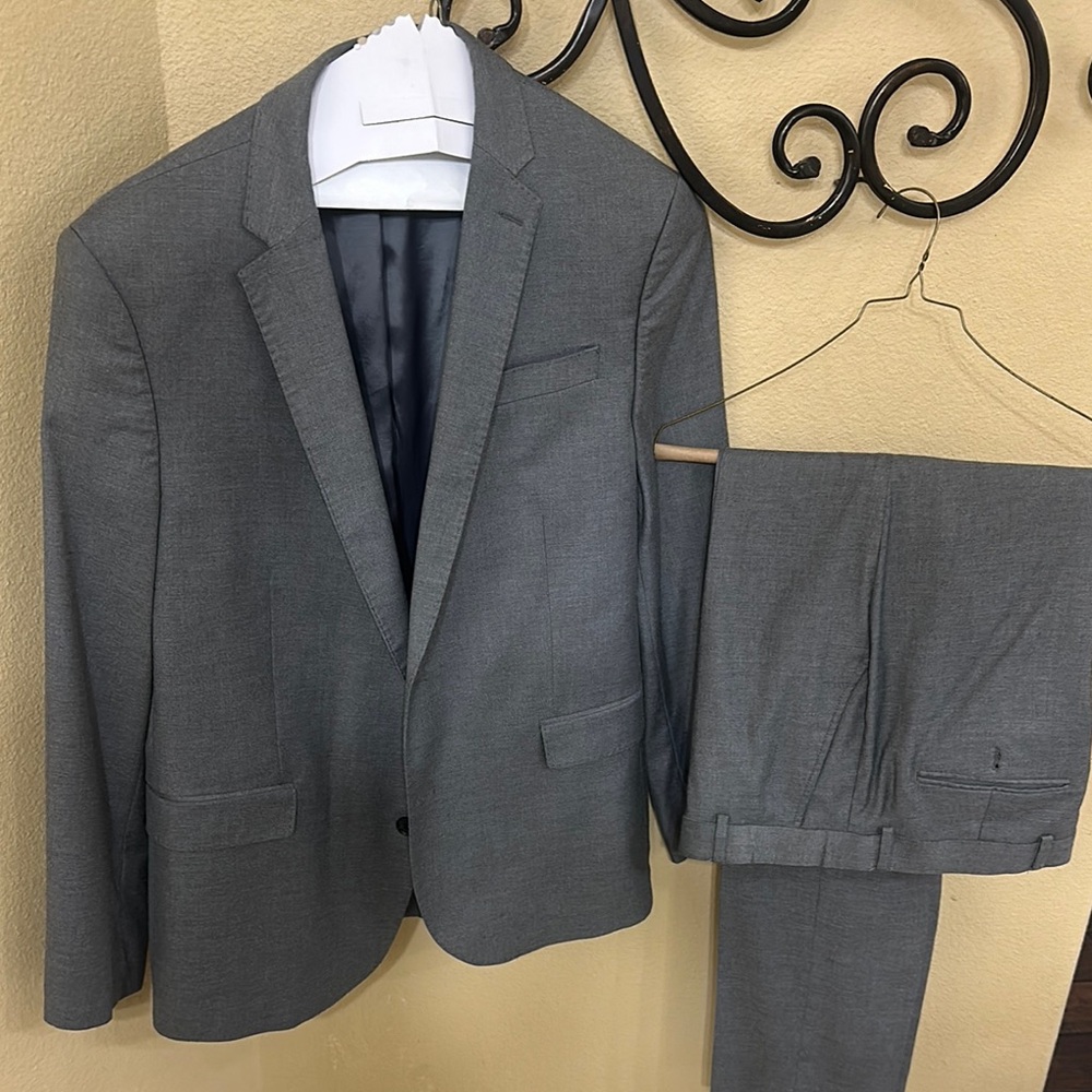 J. Ferrar Men’s Suit